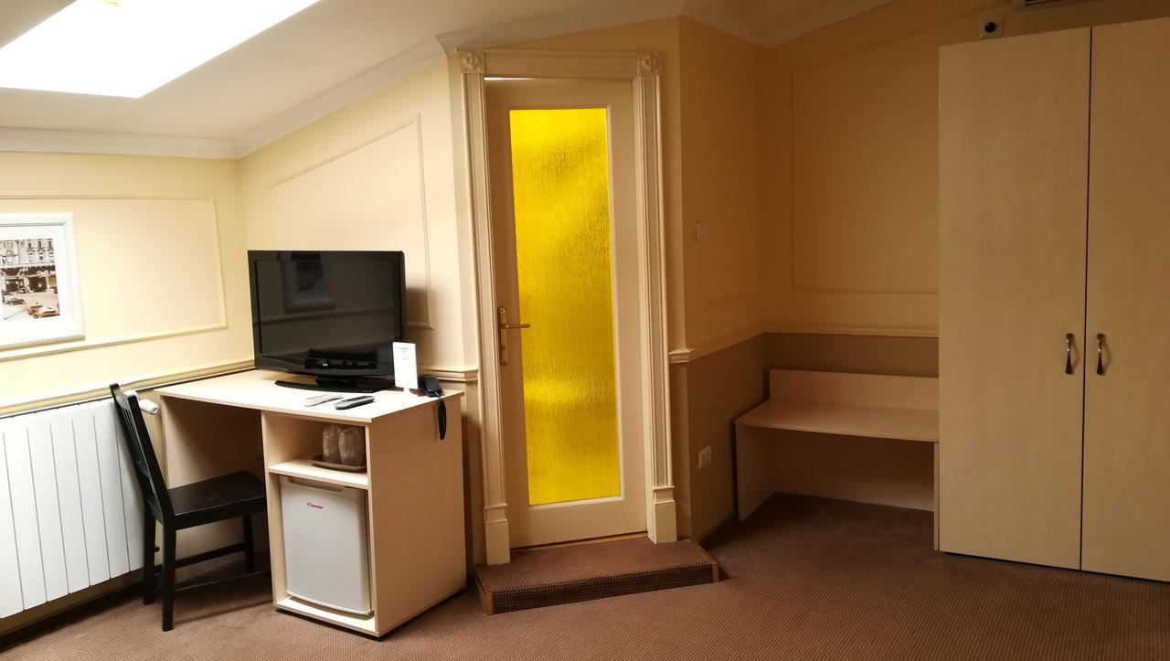 Hanu' Berarilor Hotel 3*